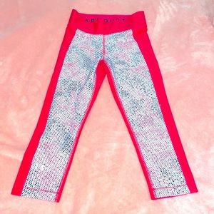 HEAT GEAR UNDER ARMOUR WORK OUT GYM CAPRI LEGGINGS